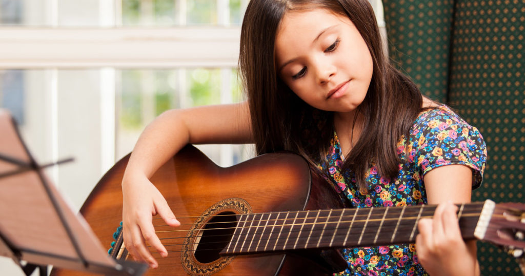 give-your-child-guitar-lessons